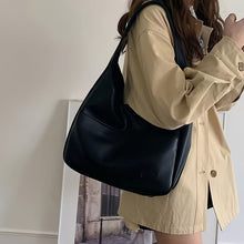 Load image into Gallery viewer, Thepremiumleather Retro soft bag
