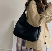 Load image into Gallery viewer, Thepremiumleather Retro soft bag